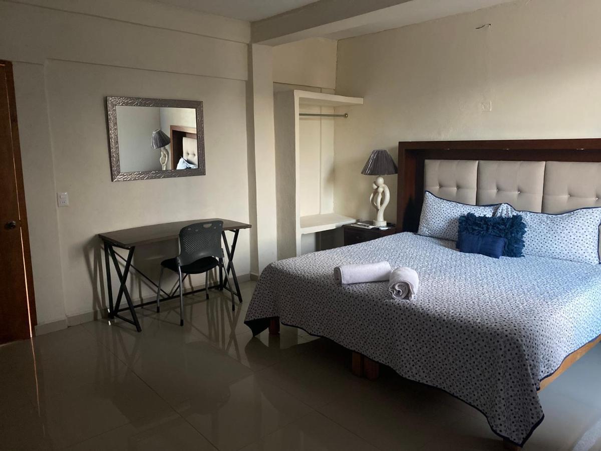Hotel Maria Elenena El Fresno Extérieur photo